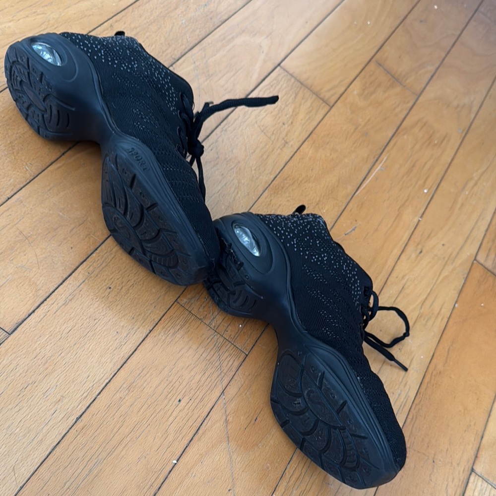 Women's Black Sneakers
